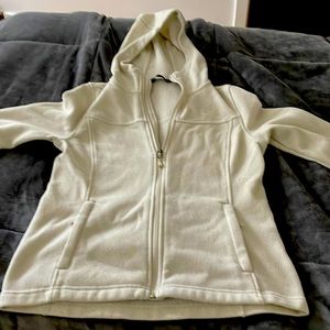 Woman’s size medium north face fleece!